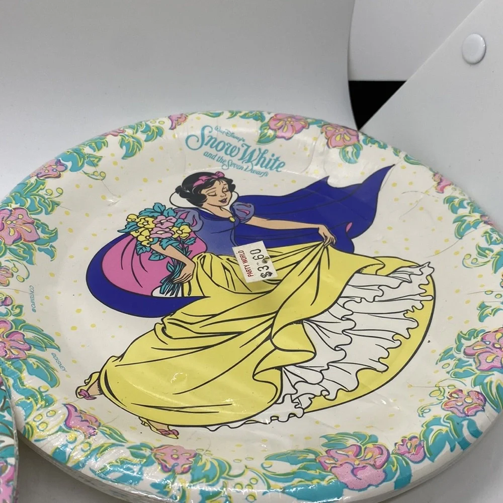Vtg Snow White Paper Plates